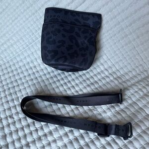 Hydrojug Pro Sleeve with Carry Strap